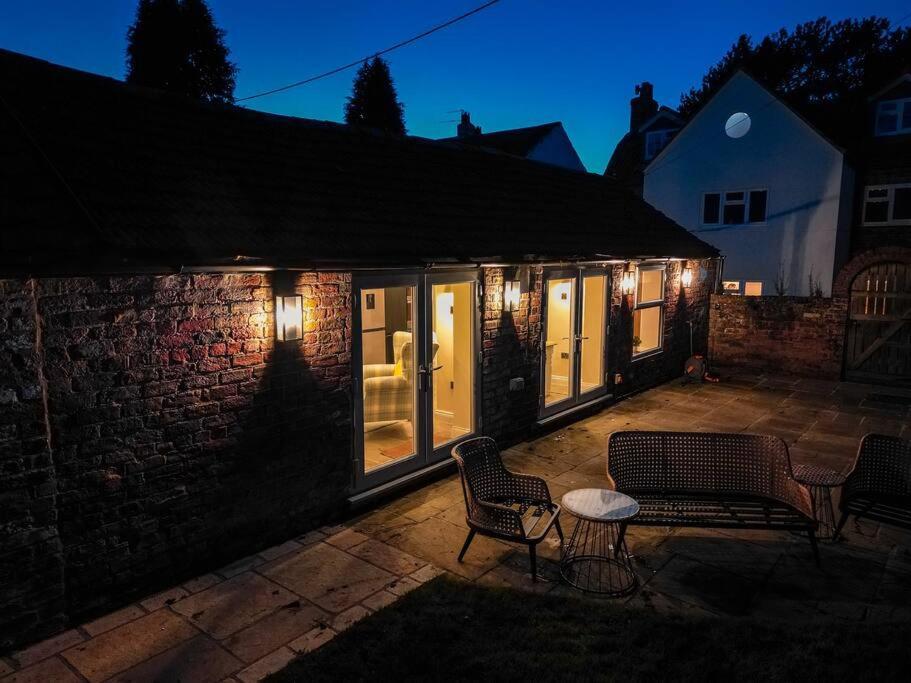 The Stables, Converted Barn Outside York Buitenkant foto